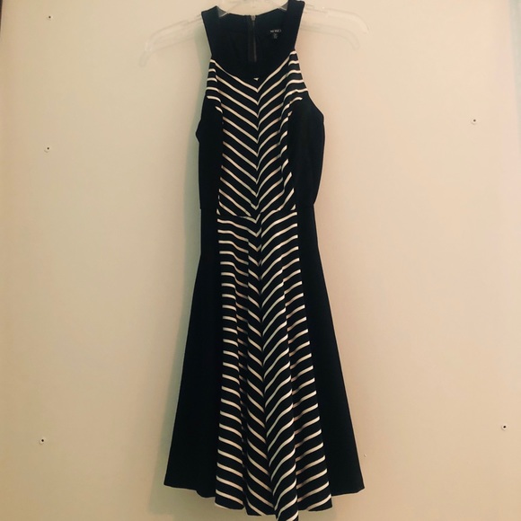 3/4 XOXO Black Dress - Picture 1 of 4